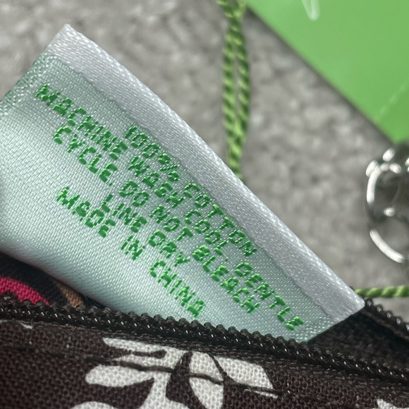 NWT Vera Bradley Clip Zip ID - Picture 6 of 12